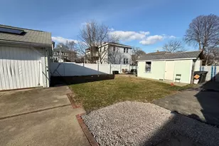 34 Arnold St, Quincy, MA 02169 - Photo 22