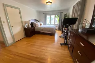 275 Tappan St, Brookline, MA 02446 - Photo 12