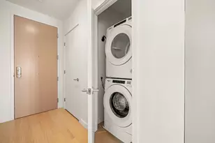 21-35 W 2nd St, Boston, MA 02127 - Photo 4