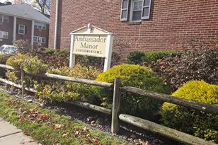 25 Arlington Rd, Woburn, MA 01801 - Photo 2