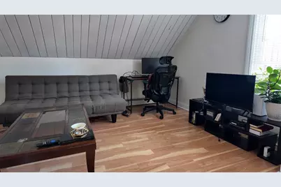 97 Seamans St #2, Providence, RI 02904 - Photo 4