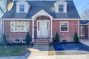 40 Walter St, Lynn, MA 01902 - Photo 2