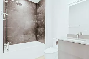 340 W 2nd St, Boston, MA 02127 - Photo 14