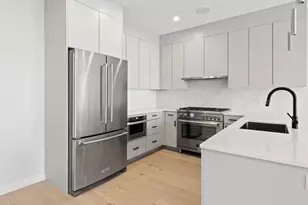 340 W 2nd St, Boston, MA 02127 - Photo 8