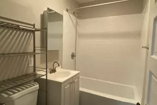 46 Mooreland St, Springfield, MA 01104 - Photo 8