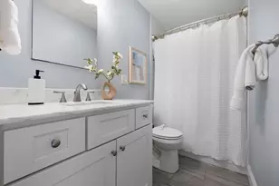 242 W Fifth St, Boston, MA 02127 - Photo 24