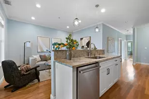 242 W Fifth St, Boston, MA 02127 - Photo 10