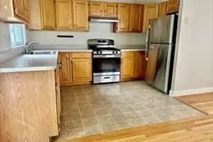 17 Myrtle St, Watertown, MA 02472 - Photo 4