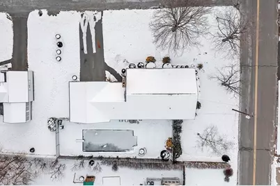 31 Locke Ave, Athol, MA 01331 - Photo 4