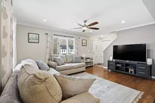 167 Wolcott Ave, West Springfield, MA 01089 - Photo 10