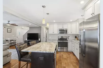 167 Wolcott Ave, West Springfield, MA 01089 - Photo 6