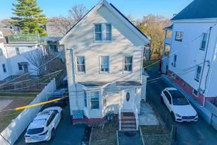 2 Hillside Ave, Somerville, MA 02145 - Photo 2