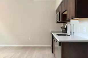 6 Chatham St, Worcester, MA 01609 - Photo 2