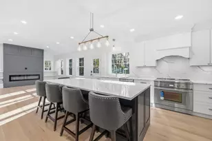 4 Aerial St, Lexington, MA 02421 - Photo 2