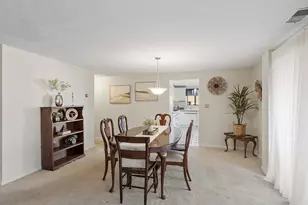 295 W Wyoming Ave, Stoneham, MA 02180 - Photo 10