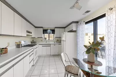 295 W. Wyoming Avenue #10C, Stoneham, MA 02180 - Photo 12