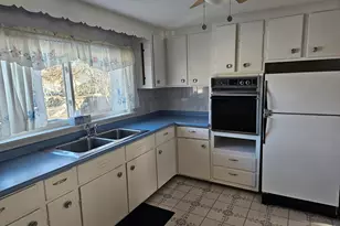 45 Pinewood Ave, Billerica, MA 01821 - Photo 8