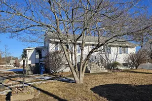 45 Pinewood Ave, Billerica, MA 01821 - Photo 2