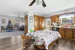 185 Elm St, Blackstone, MA 01504 - Photo 6