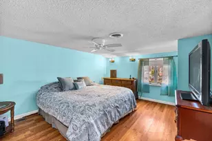 37 Pinewood Ave, Billerica, MA 01821 - Photo 24