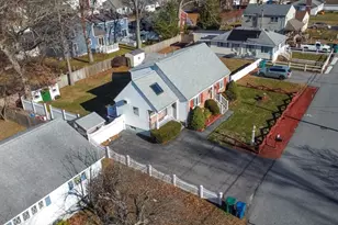 37 Pinewood Ave, Billerica, MA 01821 - Photo 6