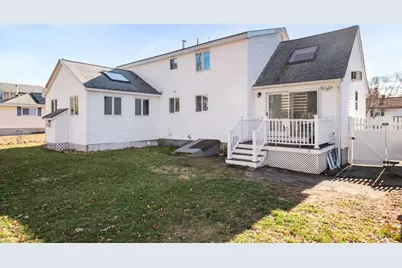 37 Pinewood Ave, Billerica, MA 01821 - Photo 4