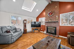 37 Pinewood Ave, Billerica, MA 01821 - Photo 18