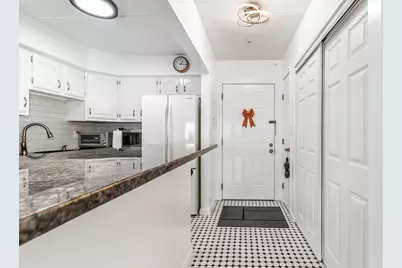 4975 Washington #306, Boston, MA 02132 - Photo 6