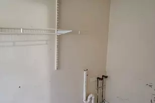 238 Hildreth St, Lowell, MA 01850 - Photo 8