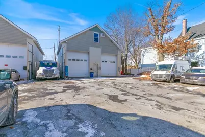 31 Garfield St, Lawrence, MA 01843 - Photo 1