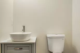 16 Water St, Freetown, MA 02702 - Photo 10