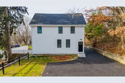 16 Water St #D, Freetown, MA 02702 - Photo 2