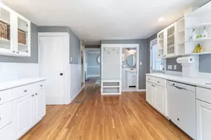 1076 Adams St, Boston, MA 02124 - Photo 12