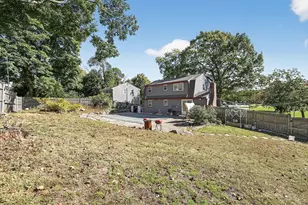 116 Gordon Rd, Braintree, MA 02184 - Photo 4