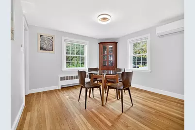 37 Pine St, Bedford, MA 01730 - Photo 6