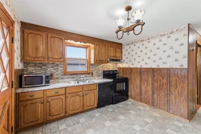 41 Susan Ave, South Hadley, MA 01075 - Photo 6