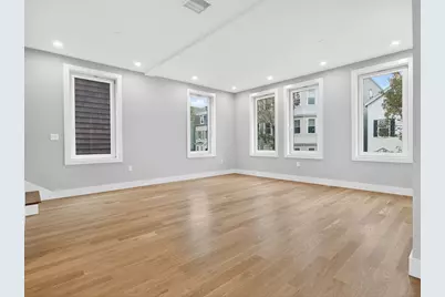 551 E 7th St #1, Boston, MA 02127 - Photo 6