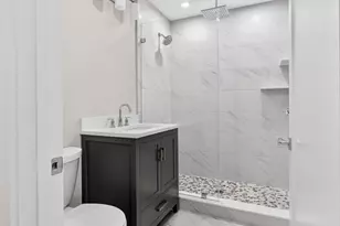 551 E 7th St, Boston, MA 02127 - Photo 12