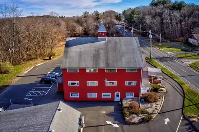 185 W State St #3, Granby, MA 01033 - Photo 2