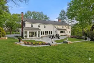 84 Royalston Rd, Wellesley, MA 02481 - Photo 8