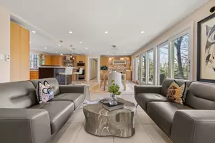 84 Royalston Rd, Wellesley, MA 02481 - Photo 8