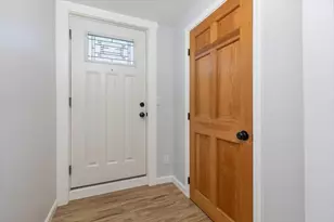 129 Friend St, Amesbury, MA 01913 - Photo 16