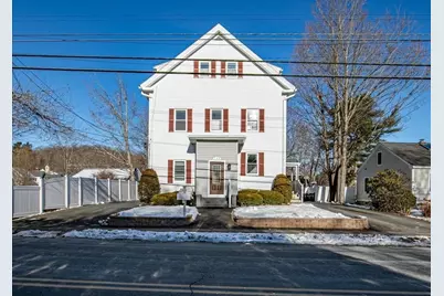 129 Friend St #3, Amesbury, MA 01913 - Photo 2