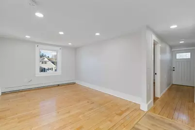 129 Friend St #2, Amesbury, MA 01913 - Photo 8