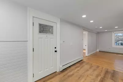 129 Friend St #2, Amesbury, MA 01913 - Photo 6