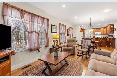 28 Van Norden Rd, Woburn, MA 01801 - Photo 12