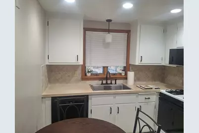 112-114 Cherry St #1, Malden, MA 02148 - Photo 4