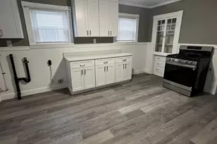 8 Camp St, Worcester, MA 01603 - Photo 14