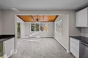 19 Valerie Dr, Plainville, MA 02762 - Photo 14