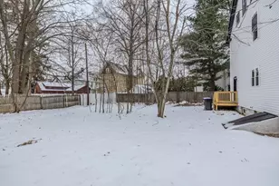 104 Lincoln St, Holyoke, MA 01040 - Photo 36